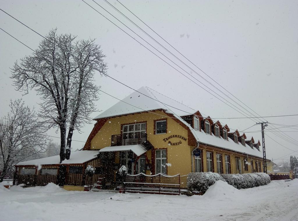 Tengerszem Panzio Bed & Breakfast Bank  Exterior photo